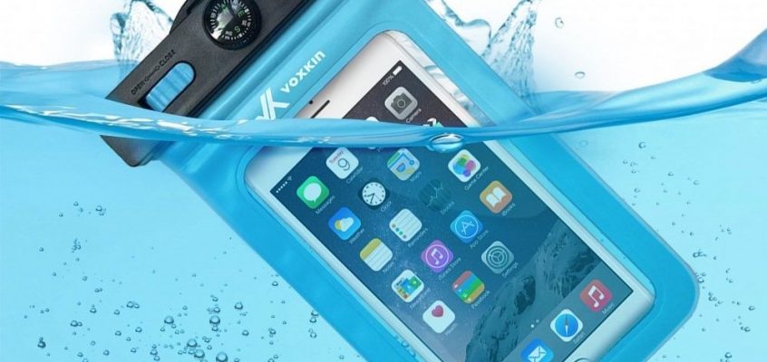 Keeping Your Devices Dry – The Voxkin Waterproof Case